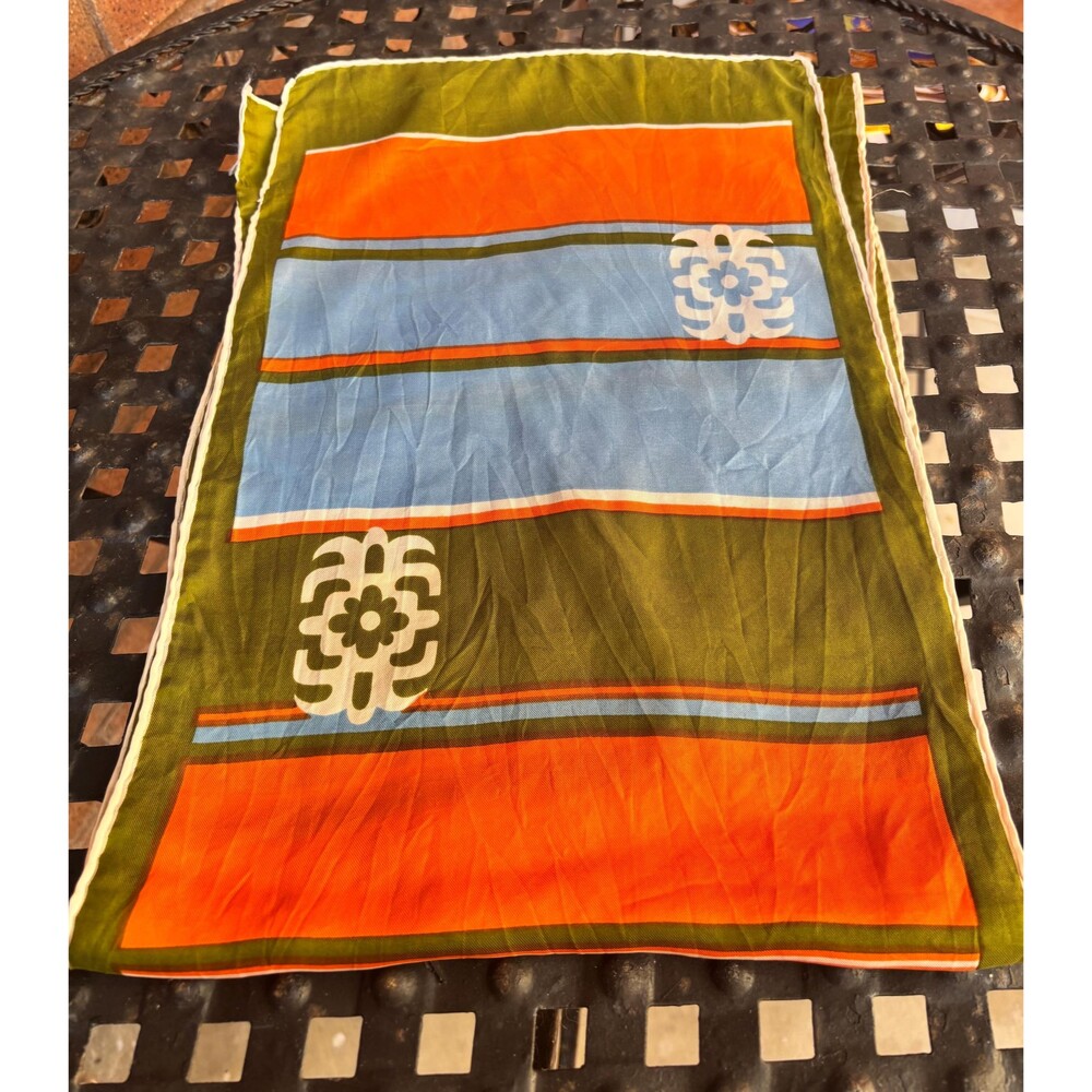 Tres-elle silk/rayon scarf made in Japan